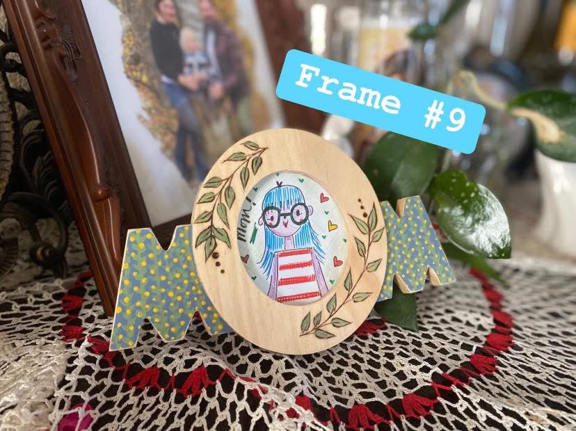 Mom frames
